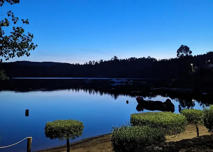 Riverlake House - Frente Ao E Com Jardim * Vila de Rei